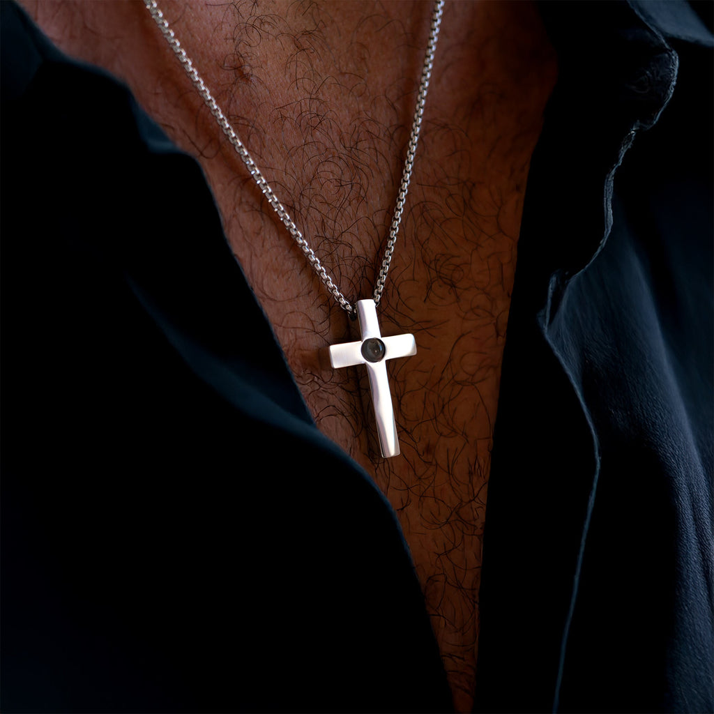 Personalized photo necklace - Cross